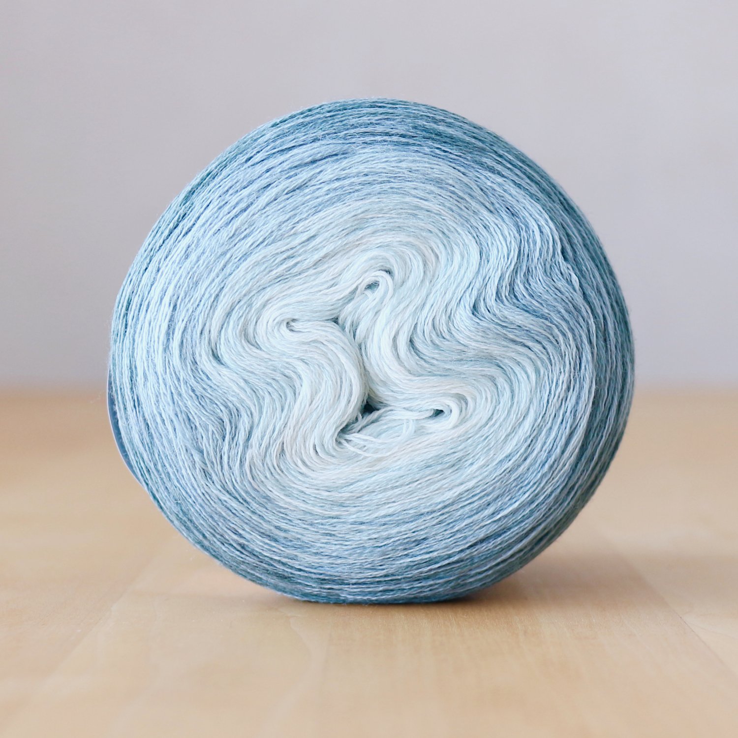 【Jolly knits】<br>Gradient Yarn Merino 3PLY（1000m）<br>COTTAGE DREAM
