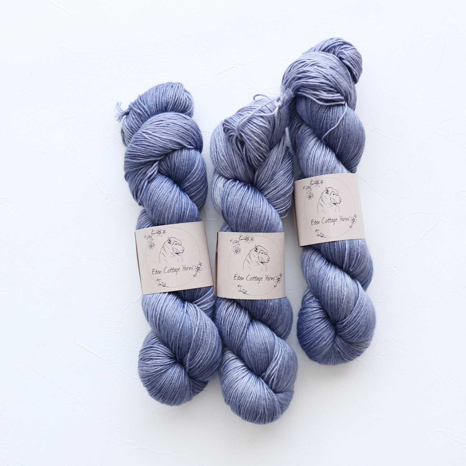 Eden Cottage Yarns Titusシルクウール 4ply 3カセ-