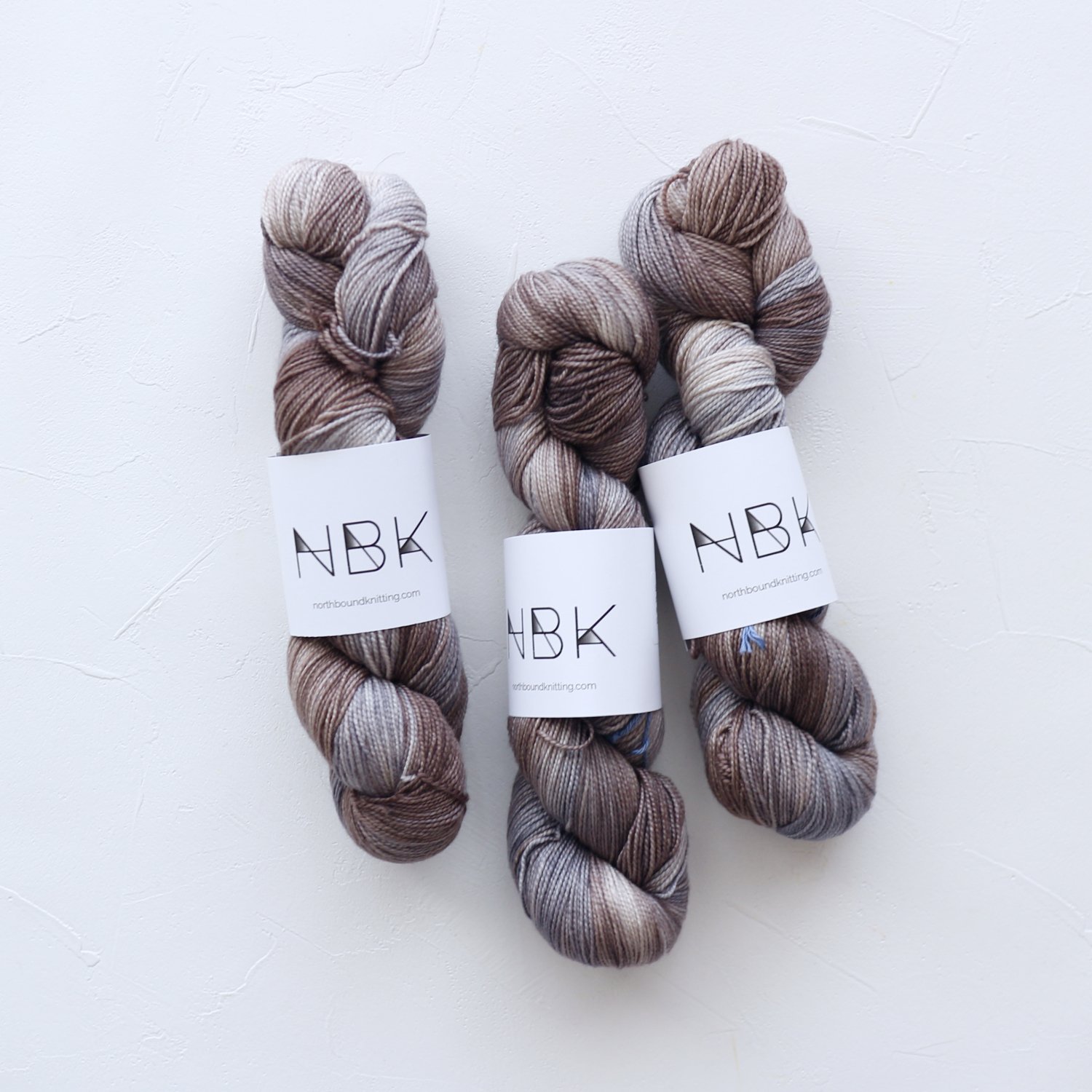 【Northbound Knitting】<br>Superwash Merino Fingering<br>SKELETON KEY