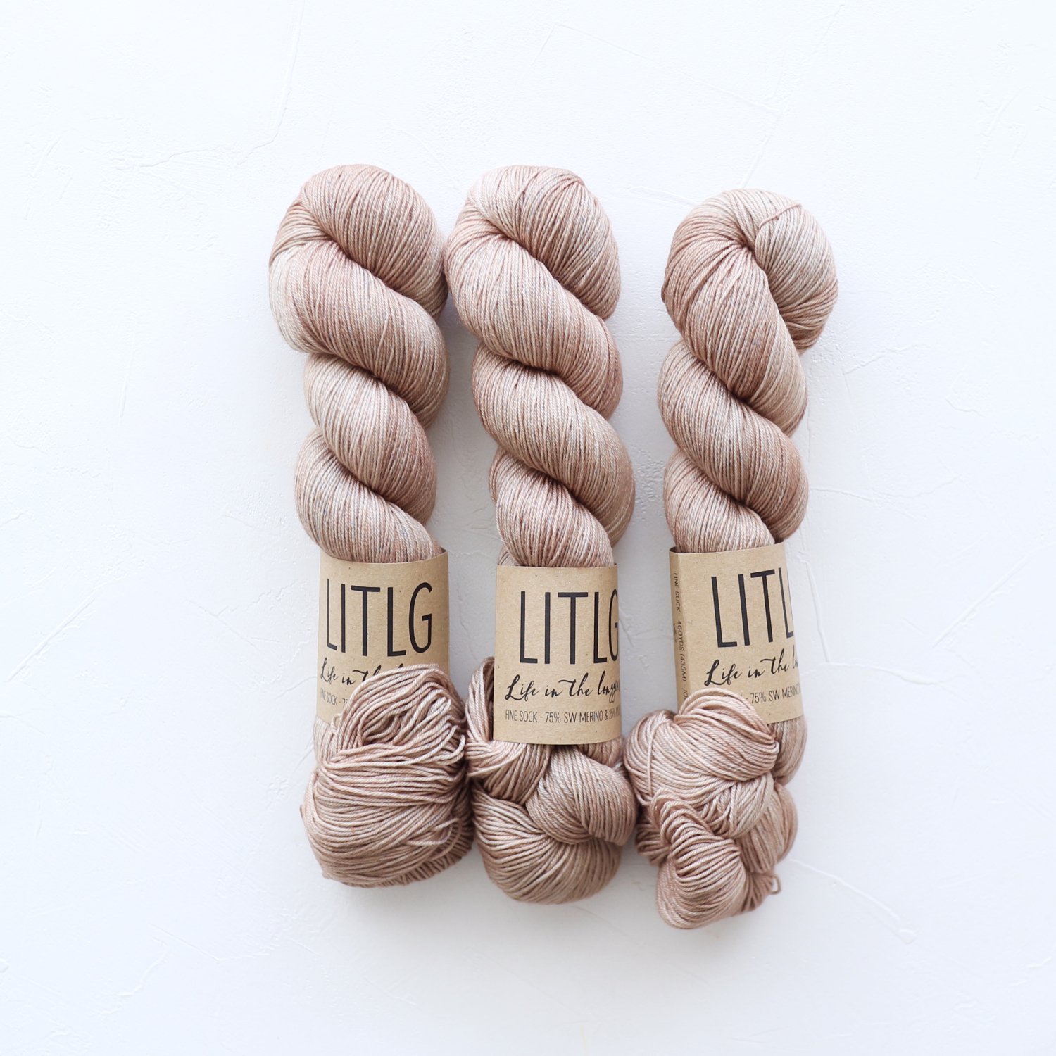 【LIFE IN THE LONGGRASS】<br>Fine Sock<br>Clay