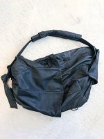 AIRR - Leather Coat Bag / black