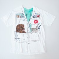 DOCTOR WITH CAT & DOG T-SHIRT