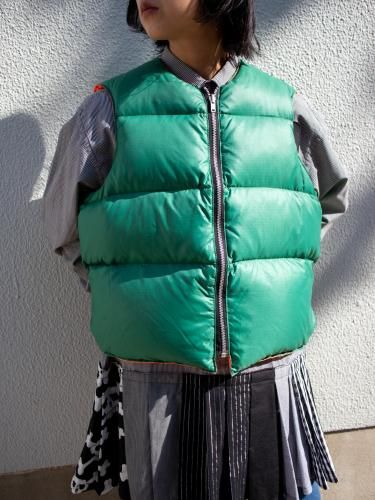 1980s REVERSIBLE PUFFER VEST<img class='new_mark_img2' src='https://img.shop-pro.jp/img/new/icons10.gif' style='border:none;display:inline;margin:0px;padding:0px;width:auto;' />