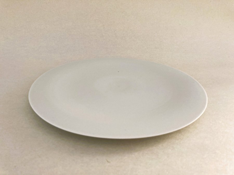白磁平皿 White porcelain plate