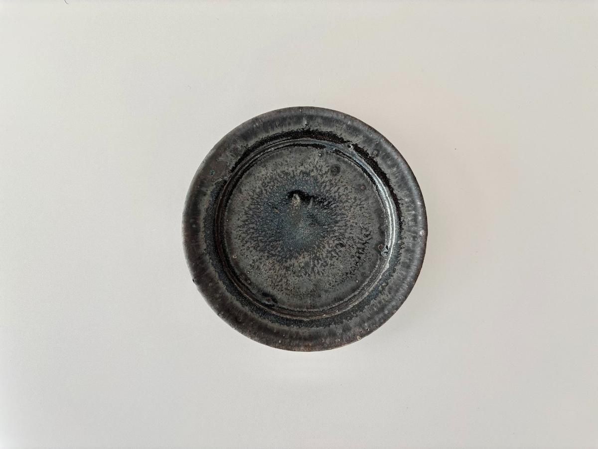 黒志野釉取り皿 Black glaze plate