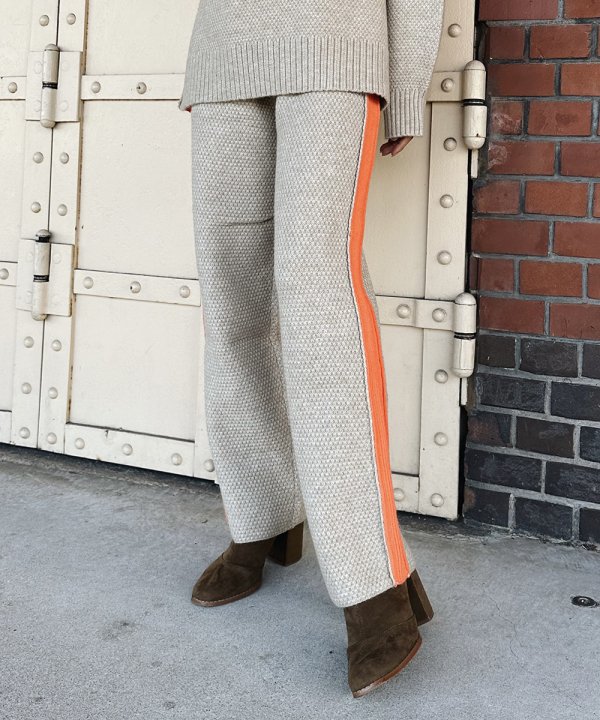 Line knit pants