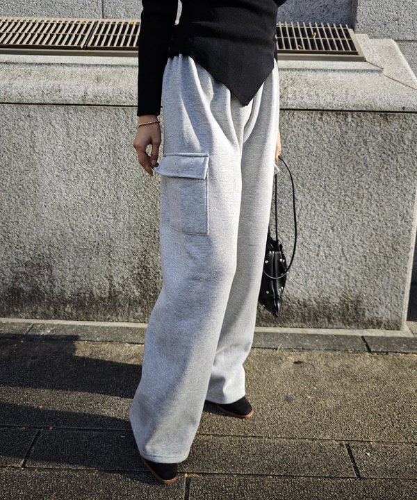 Side pocket sweat pants