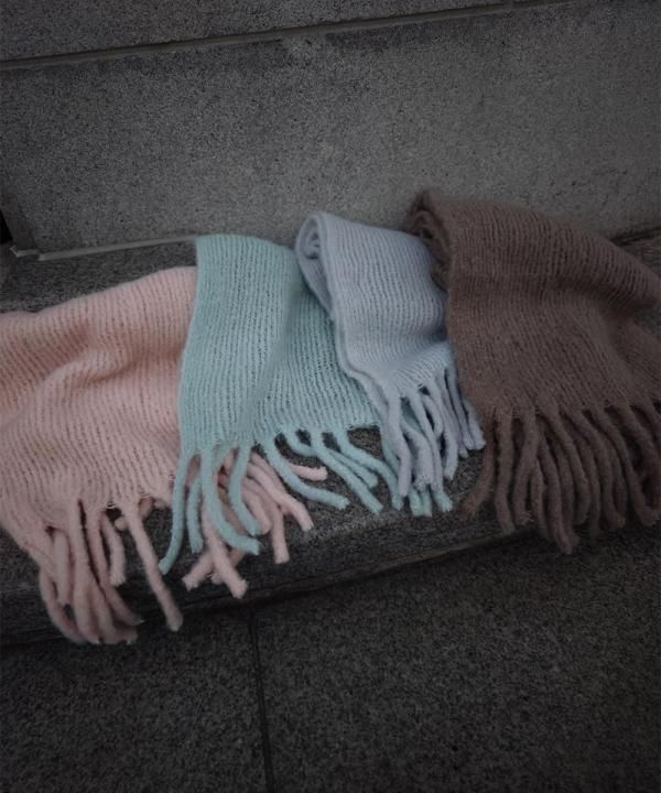 Fringe knit scarf