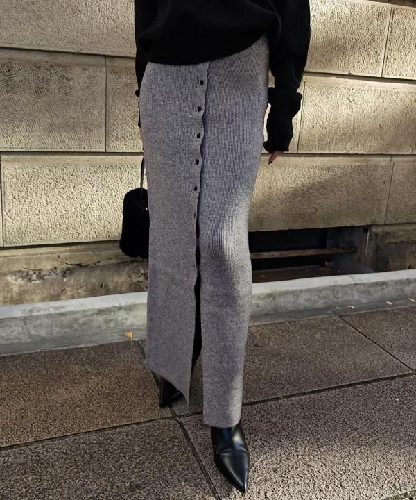 <img class='new_mark_img1' src='https://img.shop-pro.jp/img/new/icons14.gif' style='border:none;display:inline;margin:0px;padding:0px;width:auto;' />12/10 20:00~Button design rib knit skirt