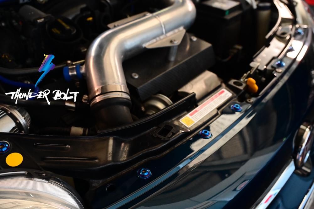 ABARTH 595/695|カスタムキット - An ICONIC Titanium Fastener