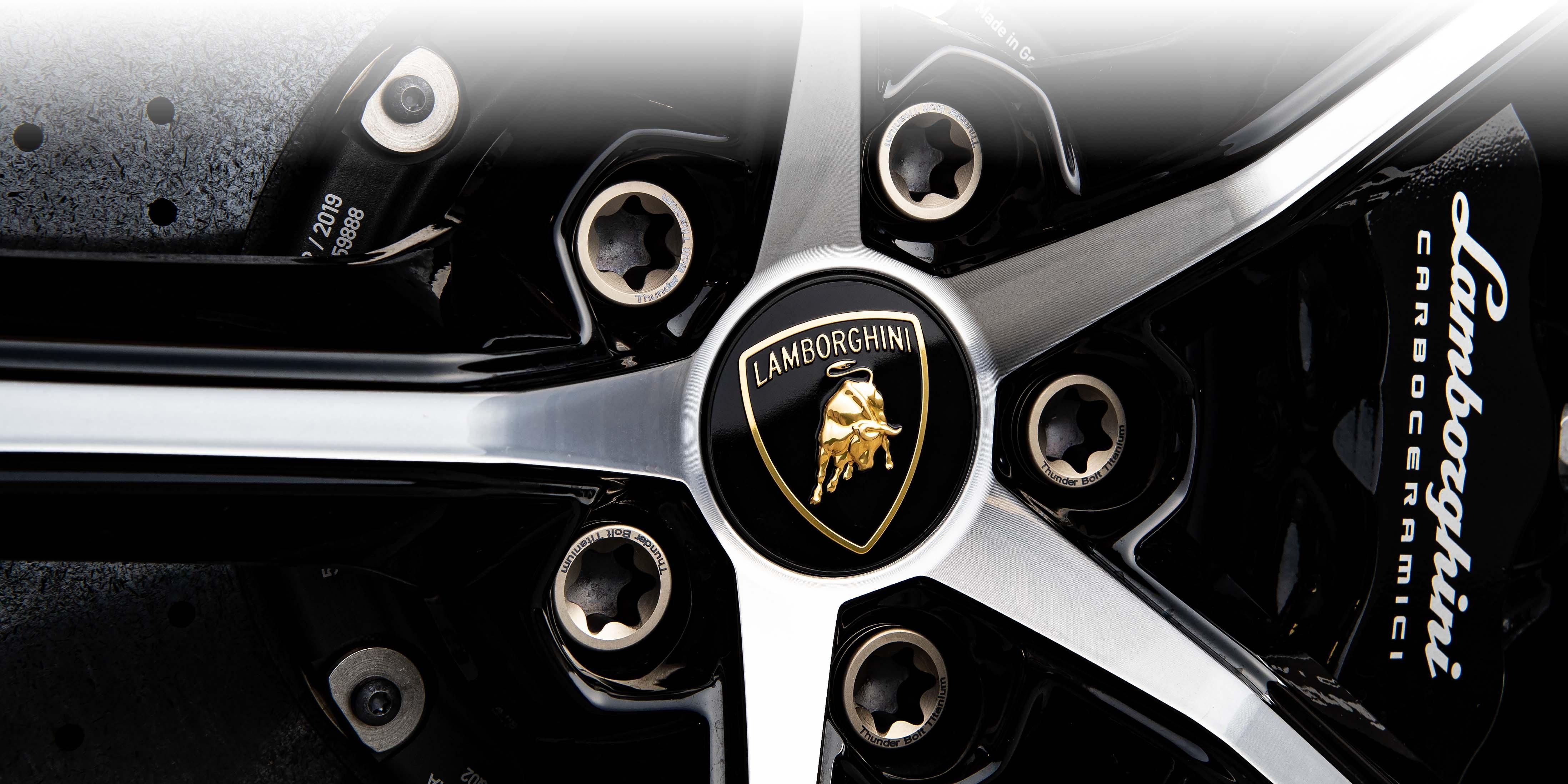 サンダアボルト チタニウム スープラ 3/12まで出品 BMWに大人気の「サンダアボルト」Stud Conversionフォトコン景品に登場