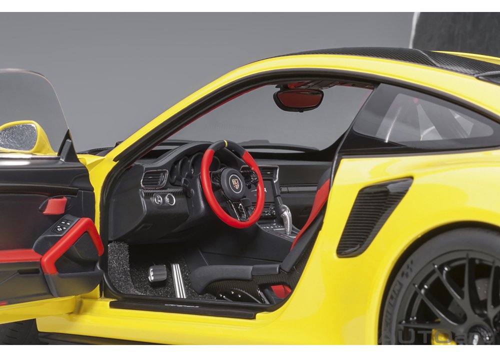 AUTOart 1/18 ポルシェ 911 （991.2） GT2 RS ヴァイザッハ