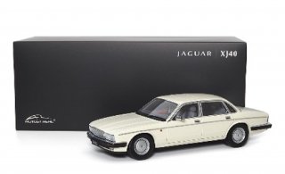 <img class='new_mark_img1' src='https://img.shop-pro.jp/img/new/icons13.gif' style='border:none;display:inline;margin:0px;padding:0px;width:auto;' />1/18 Jaguar Daimler XJ6 (XJ40) – Glacier White