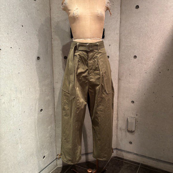 NATIVE VILLAGE Darts cargo pants