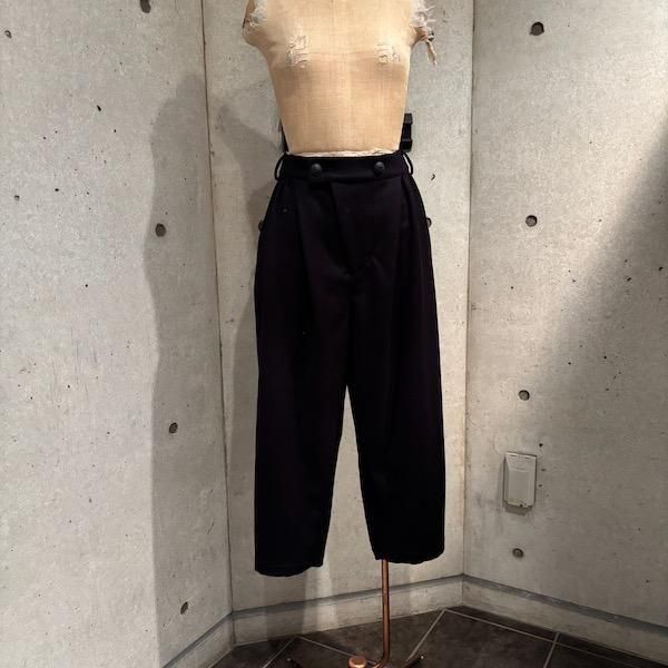 GASA* Tucked pants