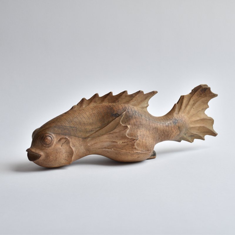 木彫り金魚 - わより