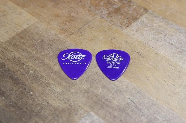 Xotic Logo Pick Purple 0.96mm【10枚入り】 - Xotique Online Store