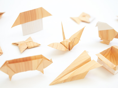 折り紙は日本文化。折り鶴を折ると、海外の方にはびっくりされるかも！