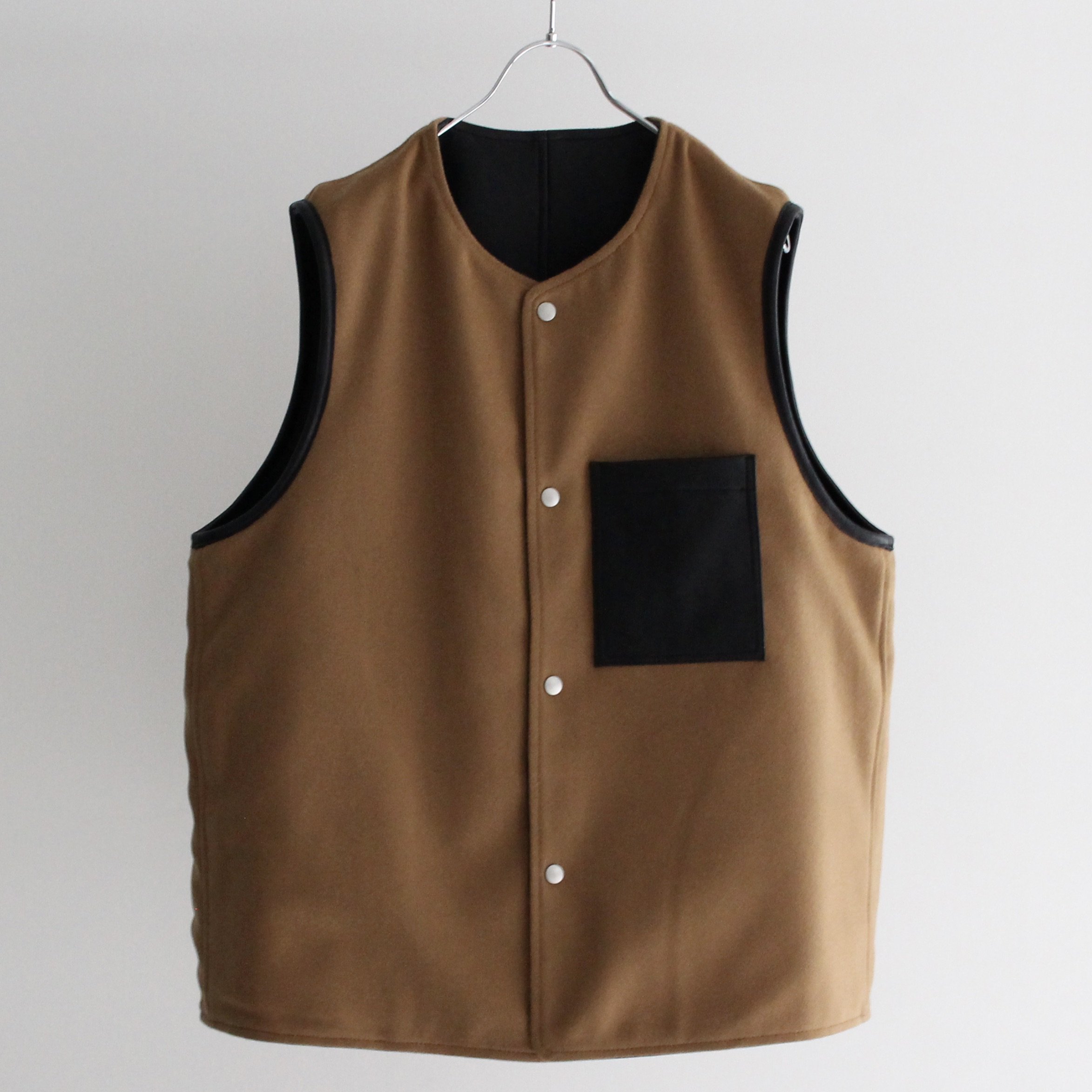 comoliseven by seven REVERSIBLE LEATHER VEST - ベスト