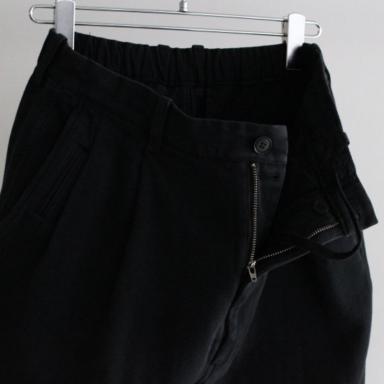 YOKO SAKAMOTO WORK TAPERED TROUSERS - BLACK - PURAS