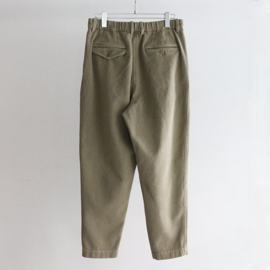 YOKO SAKAMOTO　WORK TAPERED TROUSERS - BEIGE - PURAS