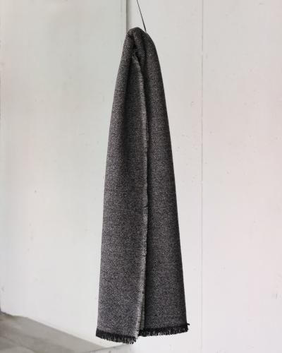 YOKO SAKAMOTO WOOL LONG SCARF - CHARCOAL GRAY - PURAS