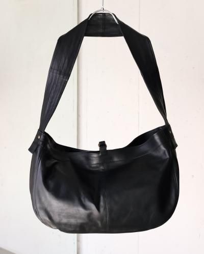 CCU NEWSPAPER BAG L/COW SKIN - BLACK - PURAS