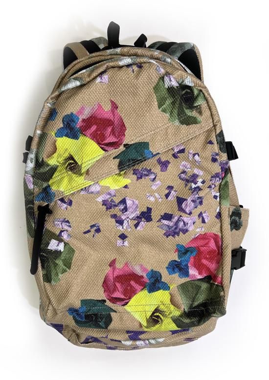 TINY DINOSAUR x BULLETバックパック折り紙プリント