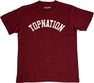 <img class='new_mark_img1' src='https://img.shop-pro.jp/img/new/icons1.gif' style='border:none;display:inline;margin:0px;padding:0px;width:auto;' /> TOPNATION<br>ARCH T-SHIRT<br>(BURGUNDY)