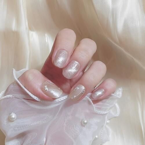 シャンパンベージュの大人ニュアンスネイル- ネイルチップ専門店ミチネイル