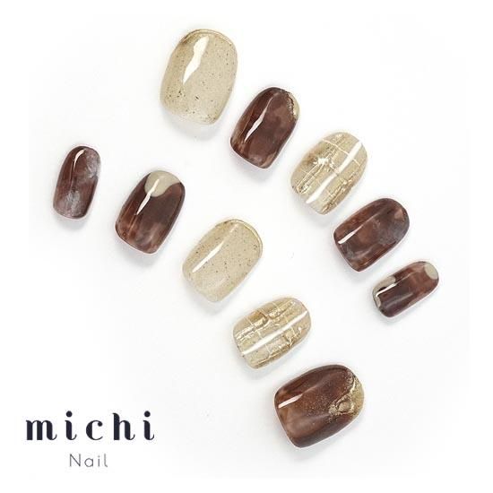 ［46］ネイルチップ チェックネイル ニュアンス マーブル ブラウン 秋 冬 ニュアンスブラウンの立体チェックネイル- ネイルチップ専門店ミチネイル