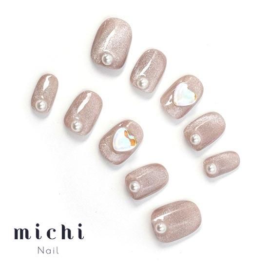 ベージュマグネットハートパールネイル- ネイルチップ専門店