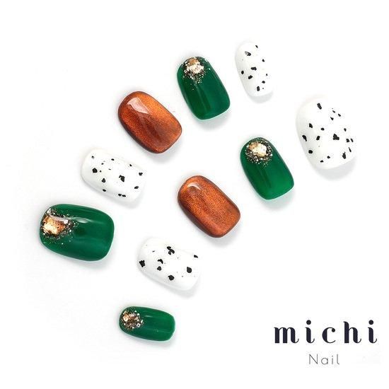 オーロラゴールドと大人グリーンネイル- ネイルチップ専門店ミチネイル
