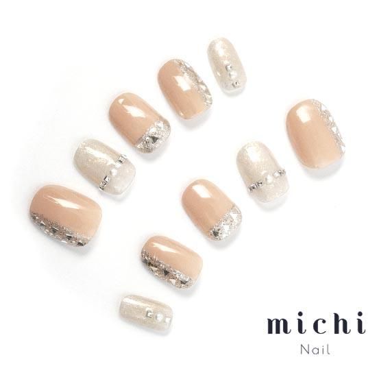 ナチュラルベージュのシルバーガラスネイル- ネイルチップ専門店ミチネイル