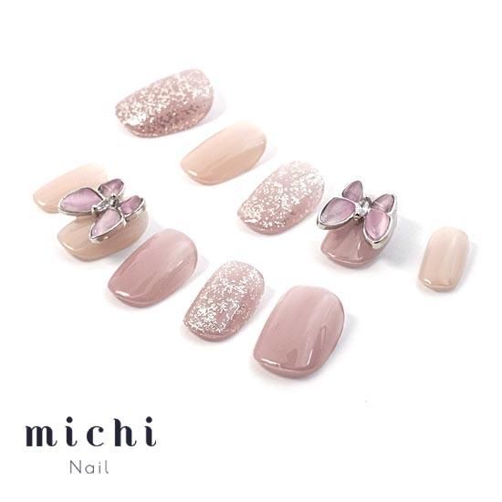 くすみピンクの蝶々ネイル- ネイルチップ専門店ミチネイル