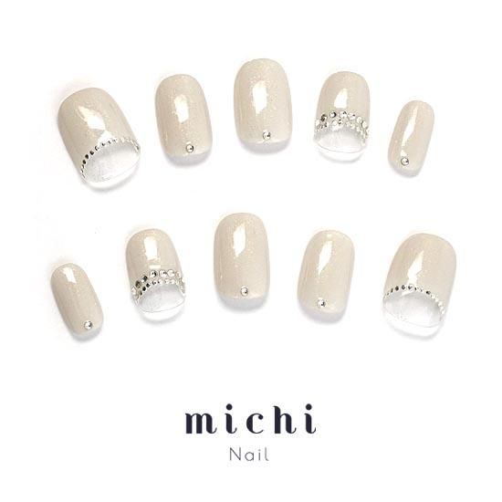 正統派花嫁のためのブライダルネイル- ネイルチップ専門店ミチネイル
