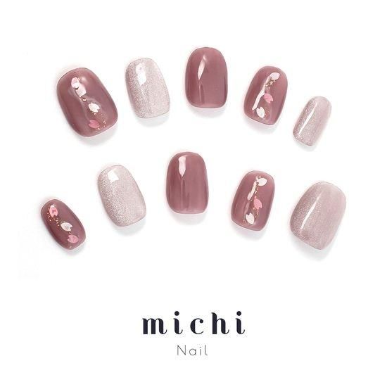 桜舞うフェミニンネイル- ネイルチップ専門店ミチネイル