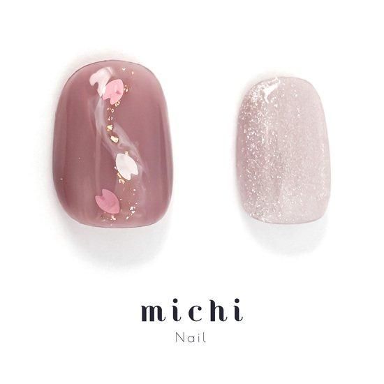 桜舞うフェミニンネイル- ネイルチップ専門店ミチネイル