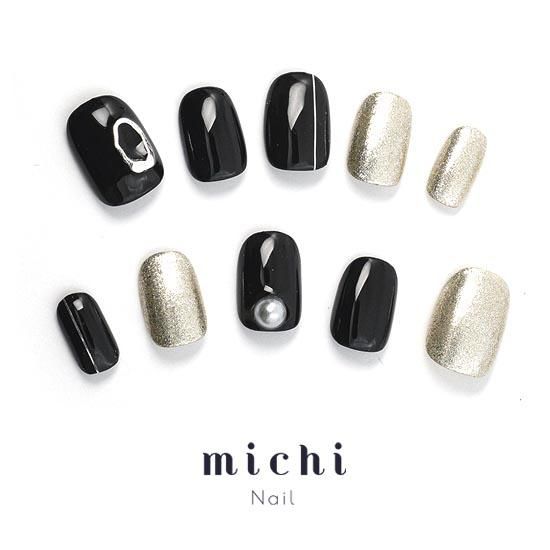 ネイルチップ ブラック ニュアンス 黒 シルバー フルオーダーネイル オーダー 成人式ネイル: ブラック×シルバーニュアンスデザインのネイルチップ