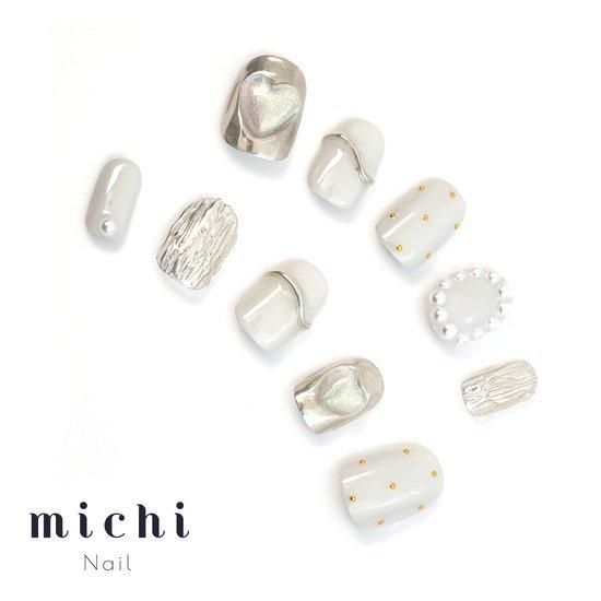 ホワイトグレー×シルバーハートネイル- ネイルチップ専門店ミチネイル