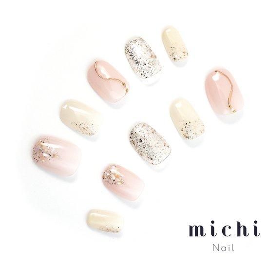 ネイルチップ 白 キラキラ シルバー ちゅるん 派手 フルオーダーネイル ハートちゃん♡ . #ハートネイル#シンプルネイル#アートネイル
