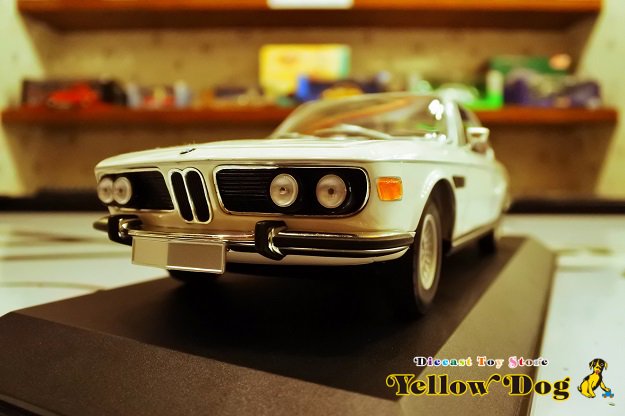 ミニチャンプス 1/18 1972 BMW 3.0 CSI E9 クーペ ホワイト - Diecast 