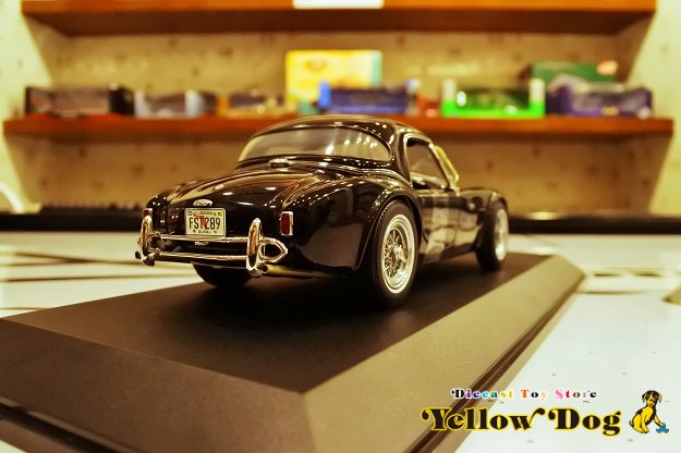 エグゾト 1/18 1963 AC コブラ ロードスター ハードトップ イン ブラック - Diecast Toy Store Yellow Dog  【イエロードッグ】 ミニカー・おもちゃ・雑貨の店