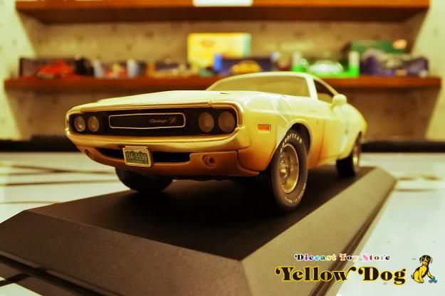 アメリカン マッスル 1/18 バニシング ポイント 1970 ダッジ チャレンジャー ダーティー バージョン - Diecast Toy Store  Yellow Dog 【イエロードッグ】 ミニカー・おもちゃ・雑貨の店