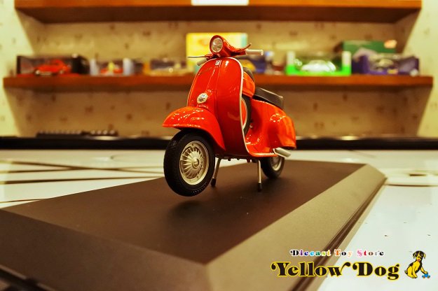 ミニチャンプス 1/12 1970 ベスパ SS90 レッド - Diecast Toy Store Yellow Dog 【イエロードッグ】  ミニカー・おもちゃ・雑貨の店