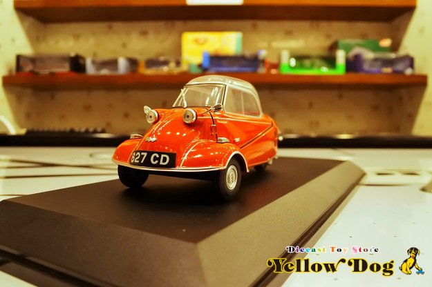 オックスフォード 1/18 メッサーシュミット KR 200 レッド (パイカル フィギュア 付) - Diecast Toy Store  Yellow Dog 【イエロードッグ】 ミニカー・おもちゃ・雑貨の店