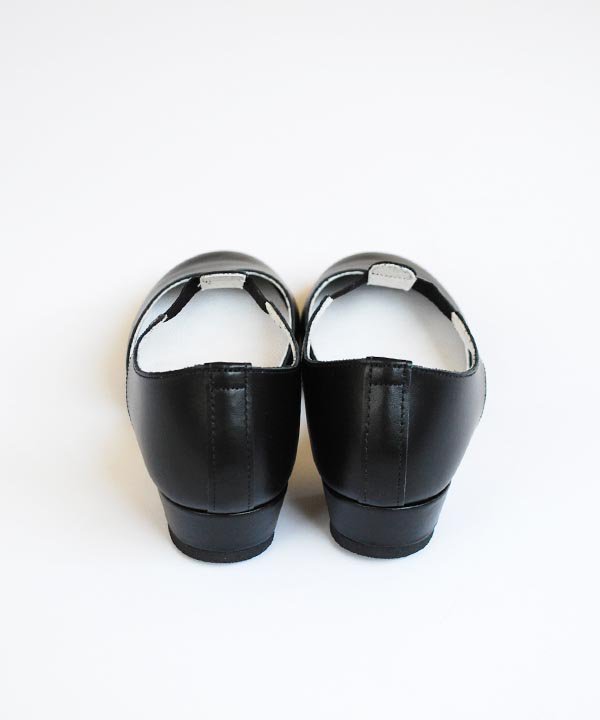 CATWORTH / Greek Dance Sandal（ブラック）<img class='new_mark_img2' src='https://img.shop-pro.jp/img/new/icons52.gif' style='border:none;display:inline;margin:0px;padding:0px;width:auto;' />