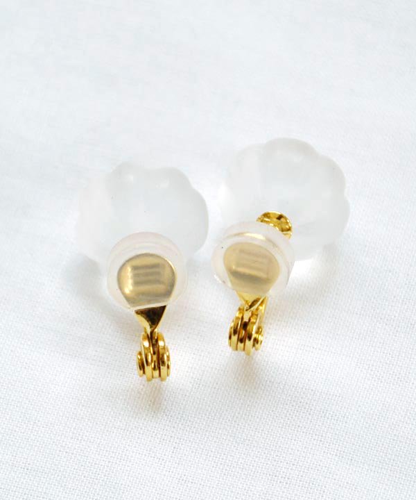 ’Translucide’  earring（clear）　<img class='new_mark_img2' src='https://img.shop-pro.jp/img/new/icons1.gif' style='border:none;display:inline;margin:0px;padding:0px;width:auto;' />