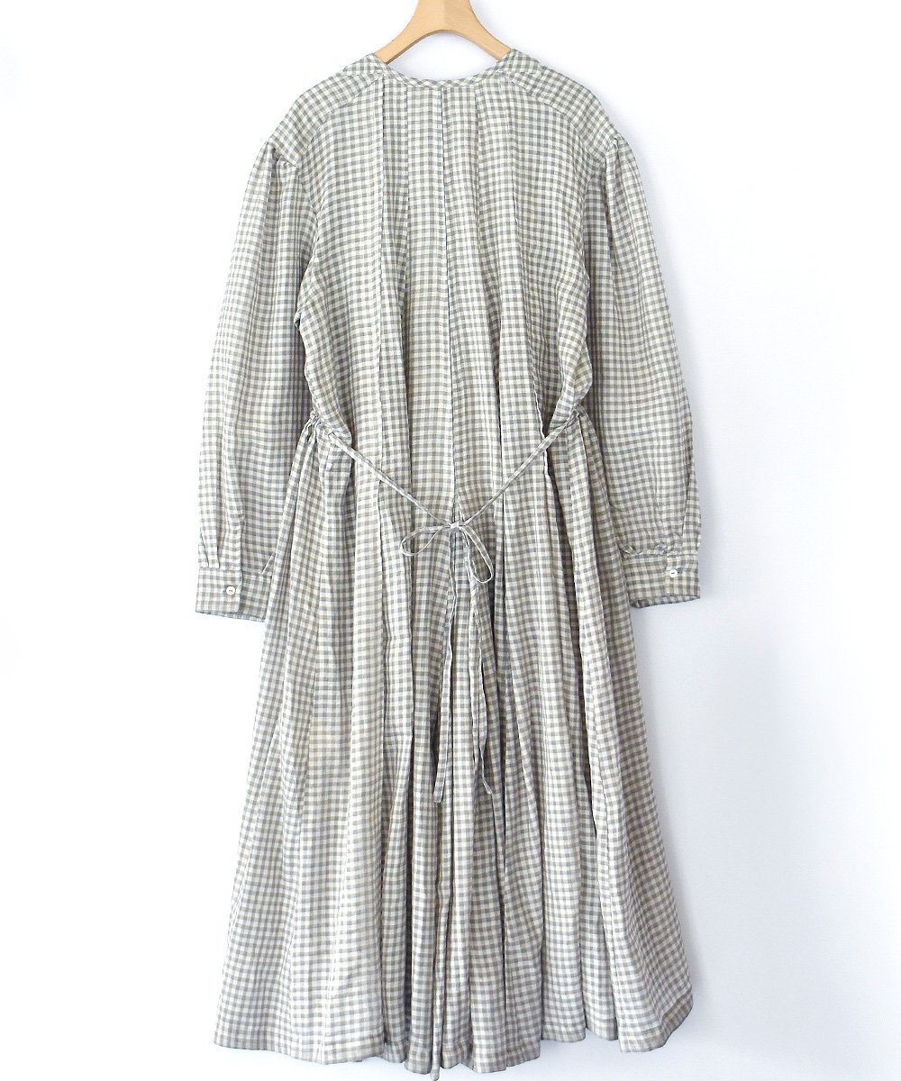 【SALE：30%off】Gather Tuck Dress（グレー）<img class='new_mark_img2' src='https://img.shop-pro.jp/img/new/icons16.gif' style='border:none;display:inline;margin:0px;padding:0px;width:auto;' />