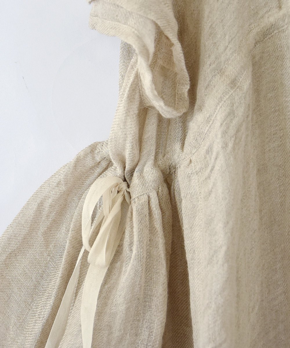 broad tunic（beige）<img class='new_mark_img2' src='https://img.shop-pro.jp/img/new/icons1.gif' style='border:none;display:inline;margin:0px;padding:0px;width:auto;' />